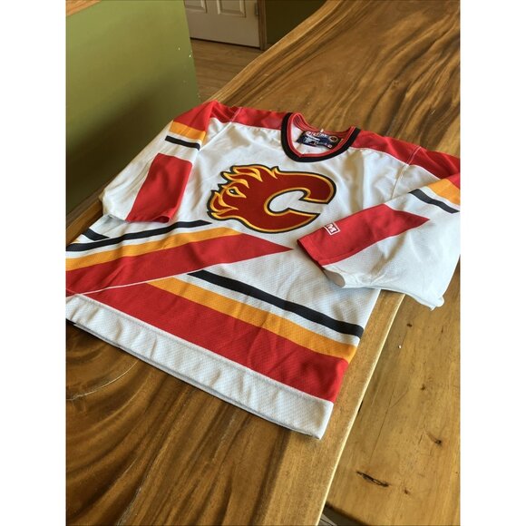 NHL Vintage CCM Calgary Flames Hockey Jersey Men's Small - Picture 2 of 12